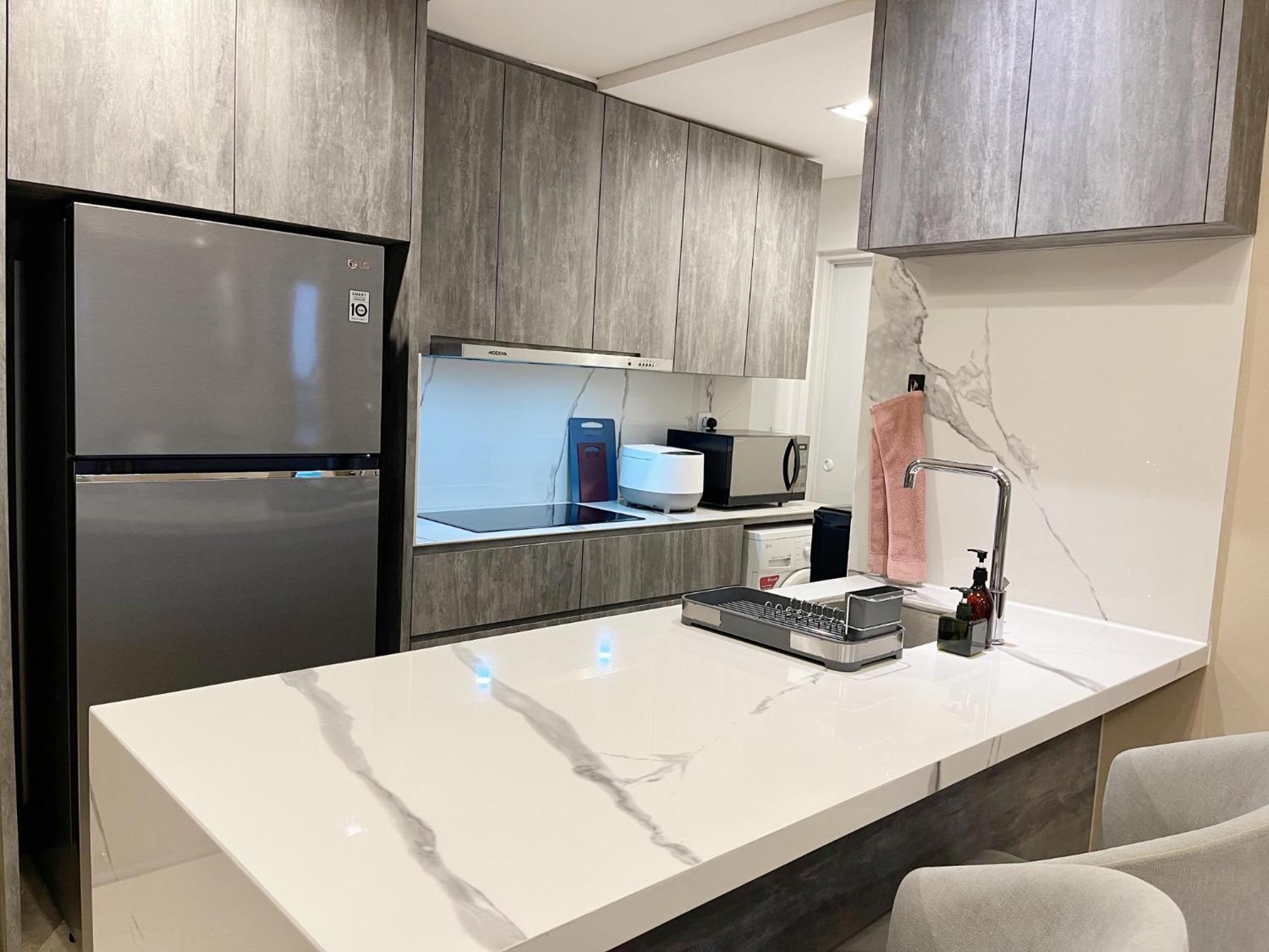 Gold Coast Pik Sea View Apartments By Longesuites Jakarta Phòng bức ảnh