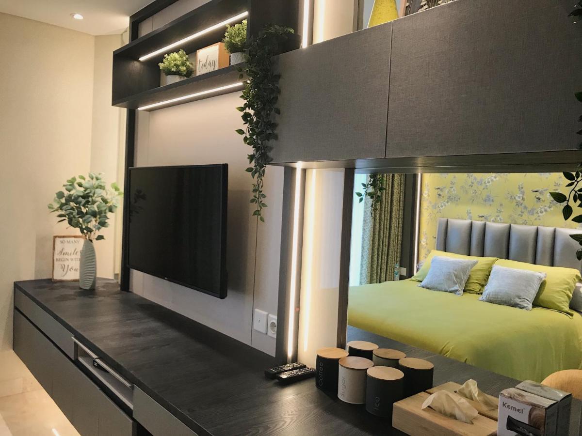 Gold Coast Pik Sea View Apartments By Longesuites Jakarta Ngoại thất bức ảnh